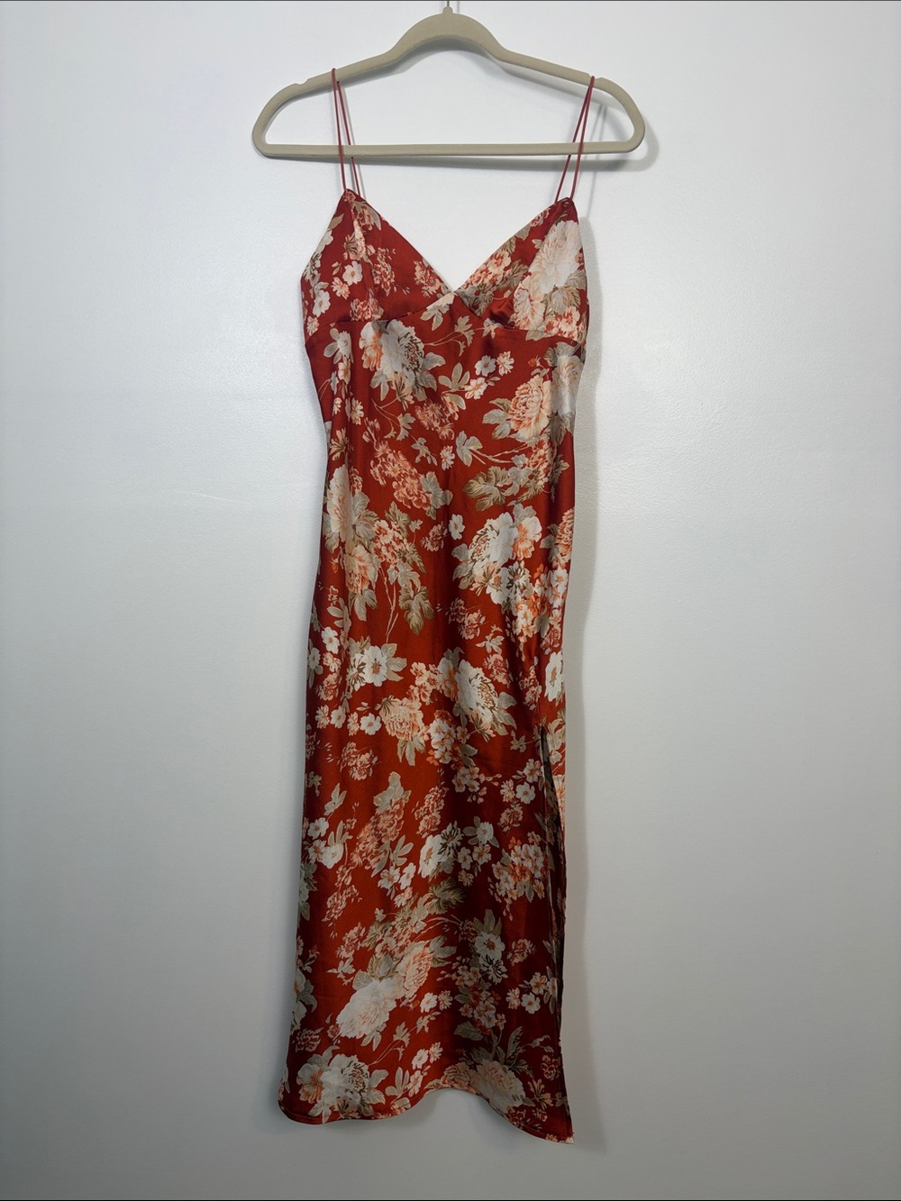 Thats So Fetch Orange Floral Satin Slip Dress Women’s Size 10 Midi Slit